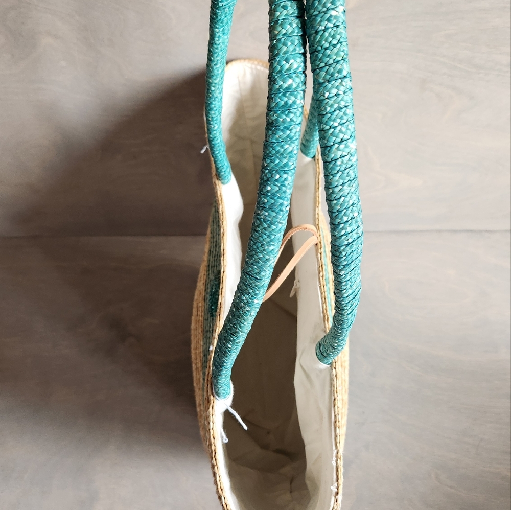 Stylish Woven Tote Bag - Tan and‎ Green - Picture 5 of 10